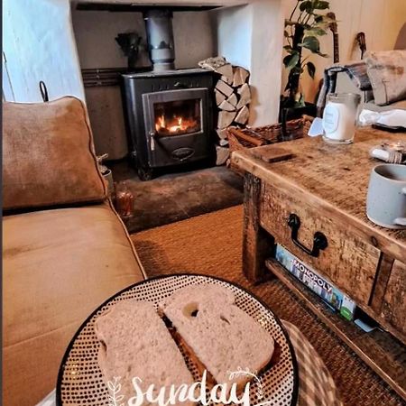 Brynglas Cottage With Hot Tub, Anglesey. Llanfachraeth Екстериор снимка