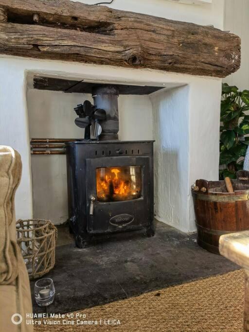 Brynglas Cottage With Hot Tub, Anglesey. Llanfachraeth Екстериор снимка